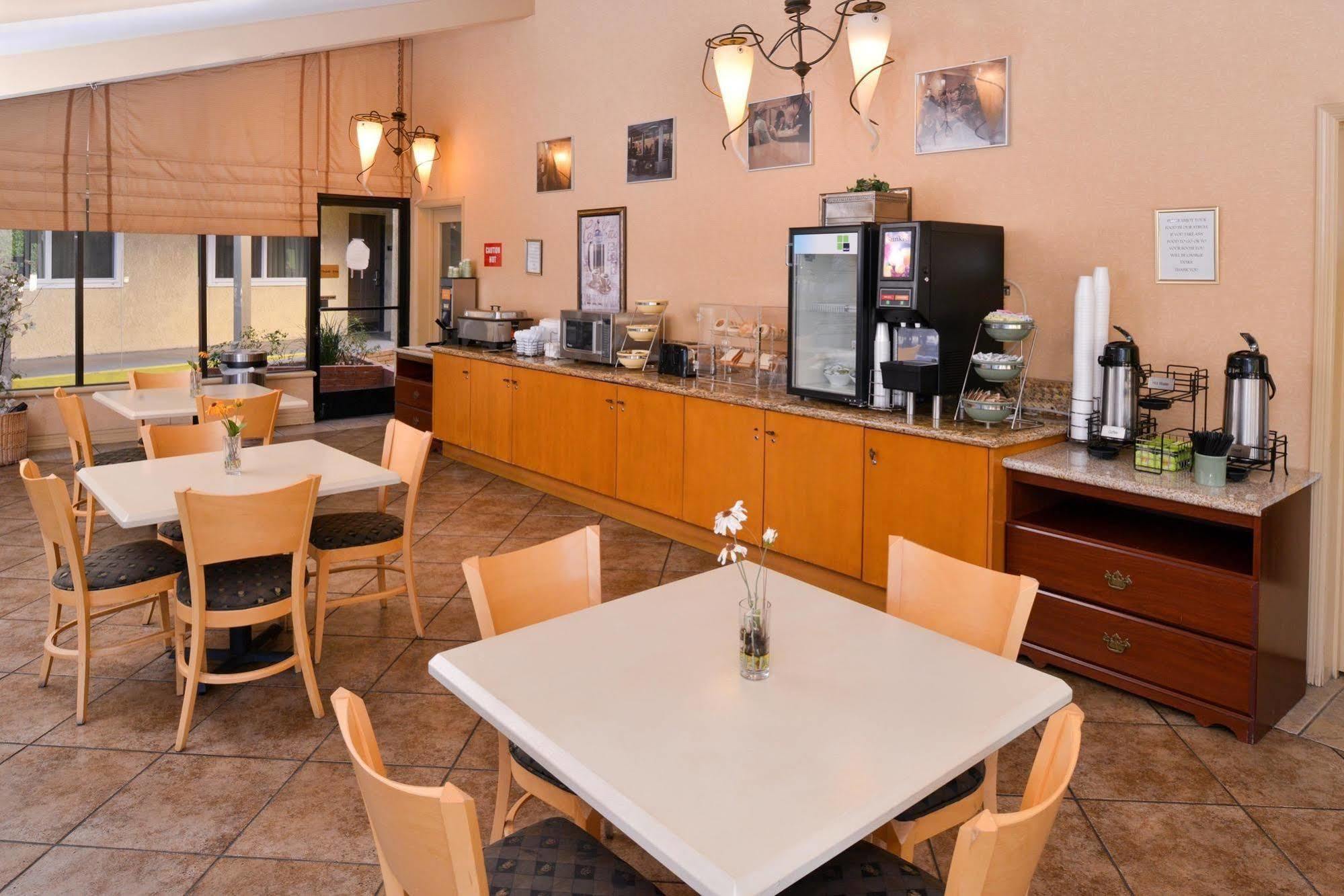 Red Lion Inn & Suites Cathedral City Palm Springs 외부 사진