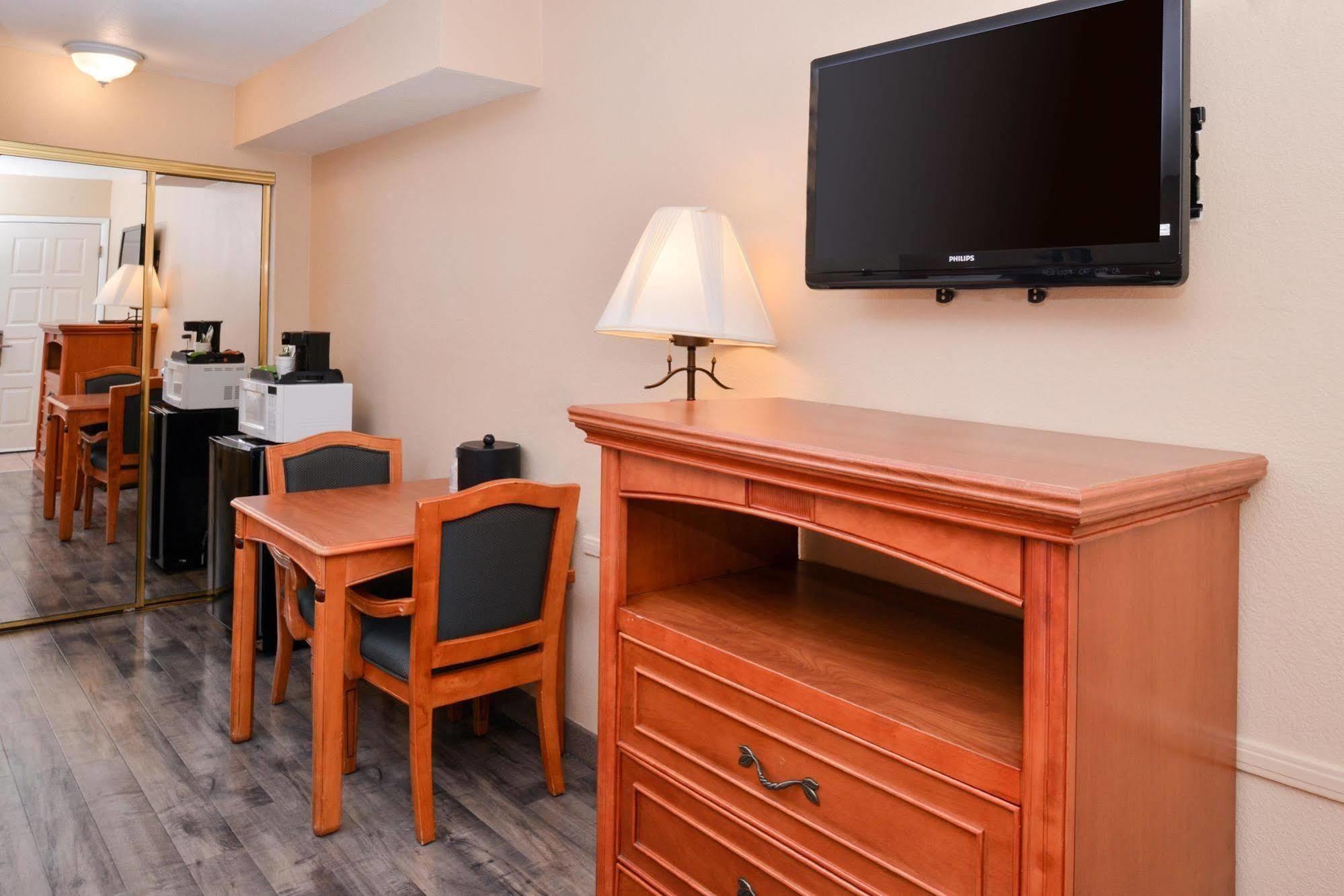 Red Lion Inn & Suites Cathedral City Palm Springs 외부 사진