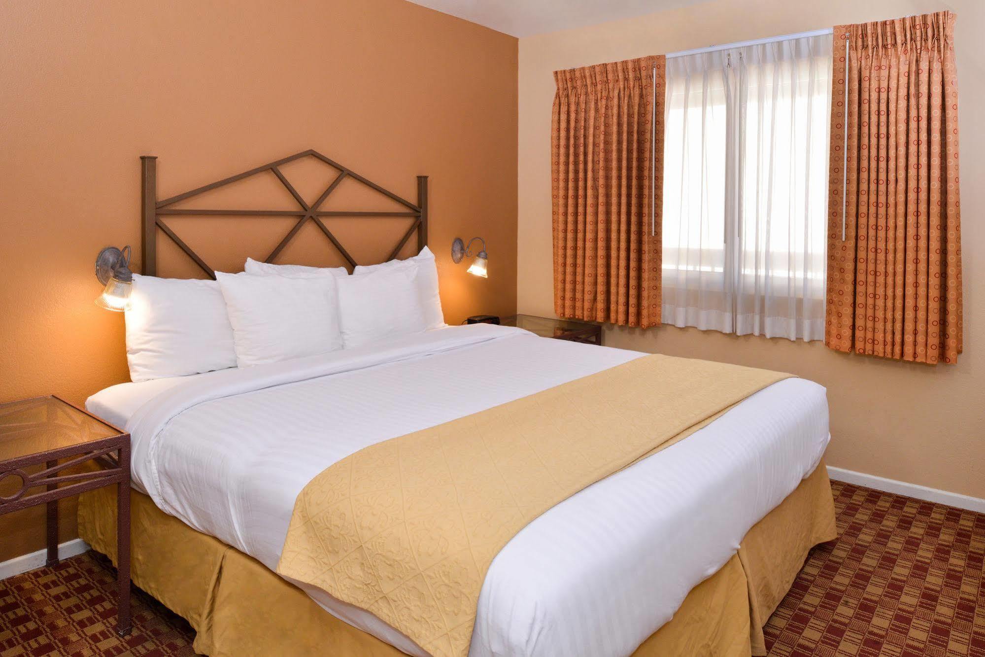 Red Lion Inn & Suites Cathedral City Palm Springs 외부 사진